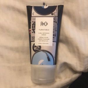 R+Co Turntable Curl Defining Creme